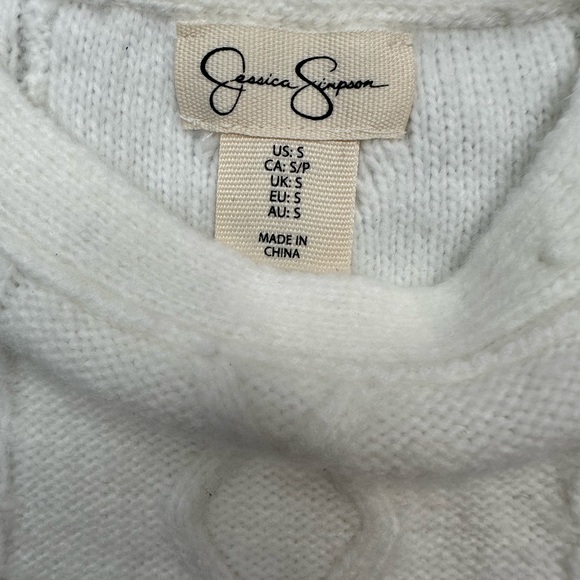 Super Soft Jessica Simpson Knitted Crop - Picture 2 of 2